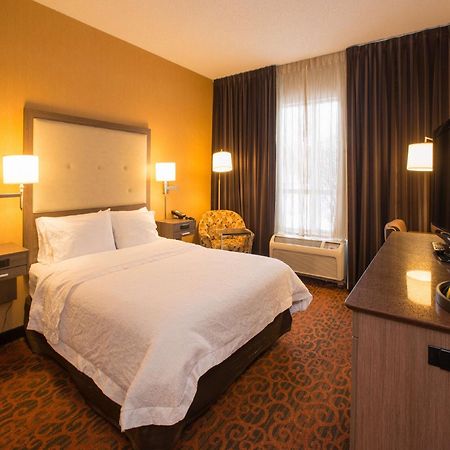 Hampton Inn Toronto-Mississauga West Dış mekan fotoğraf