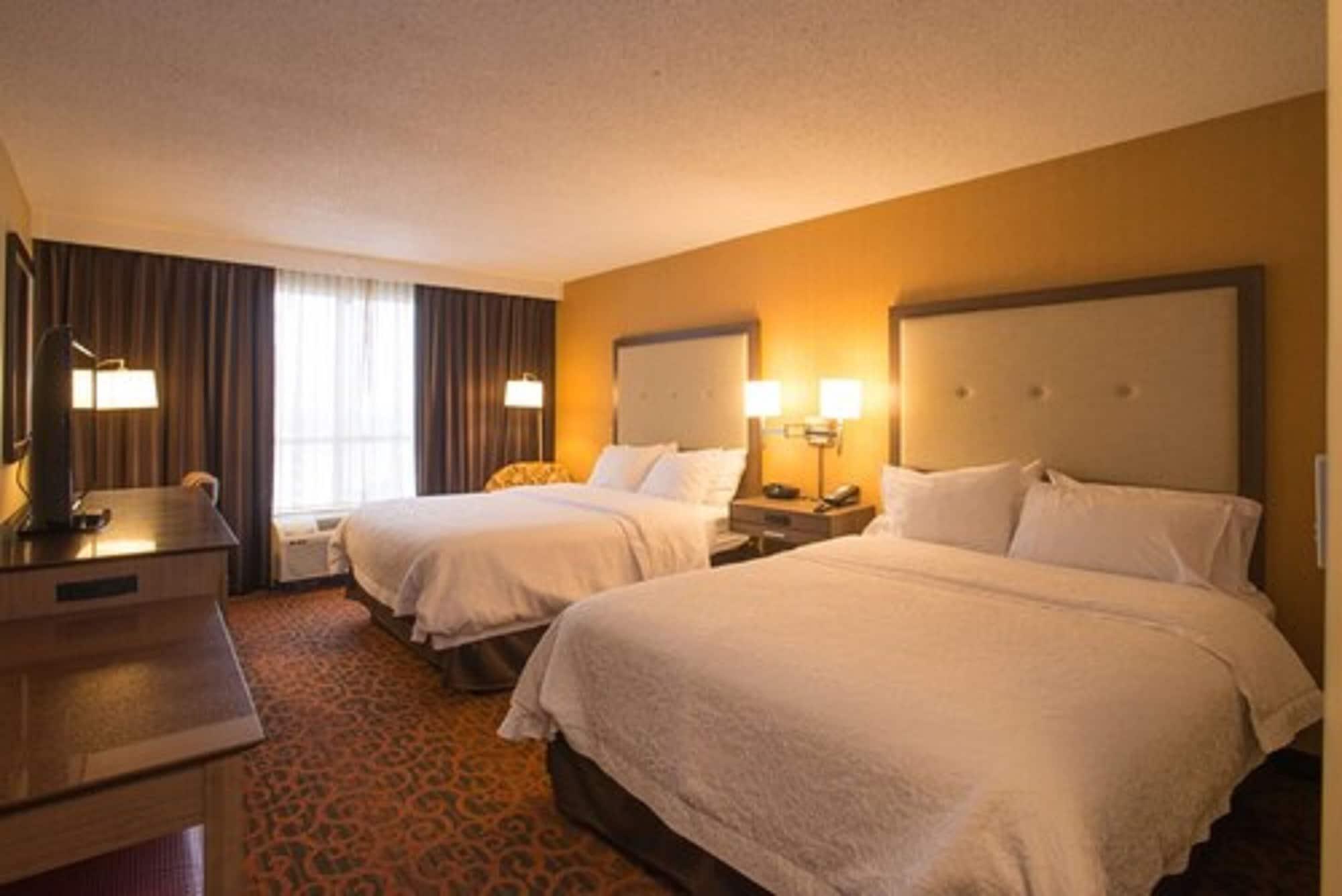 Hampton Inn Toronto-Mississauga West Dış mekan fotoğraf