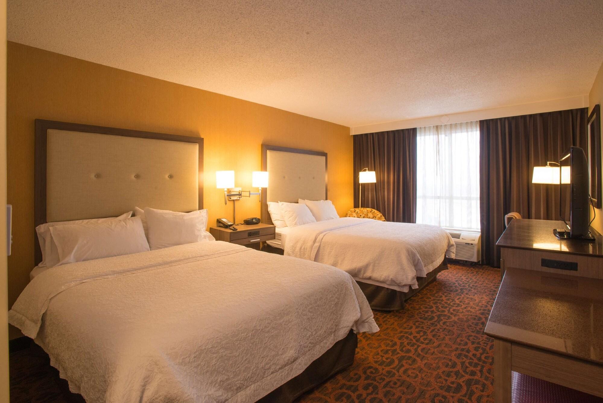 Hampton Inn Toronto-Mississauga West Dış mekan fotoğraf