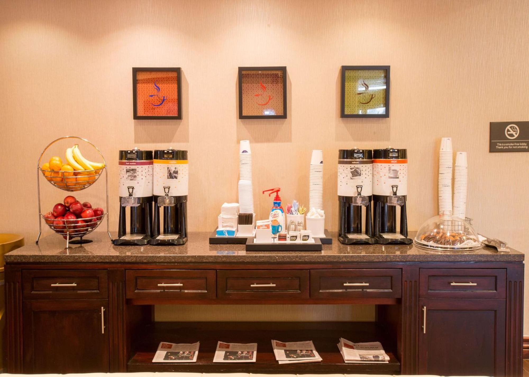 Hampton Inn Toronto-Mississauga West Dış mekan fotoğraf