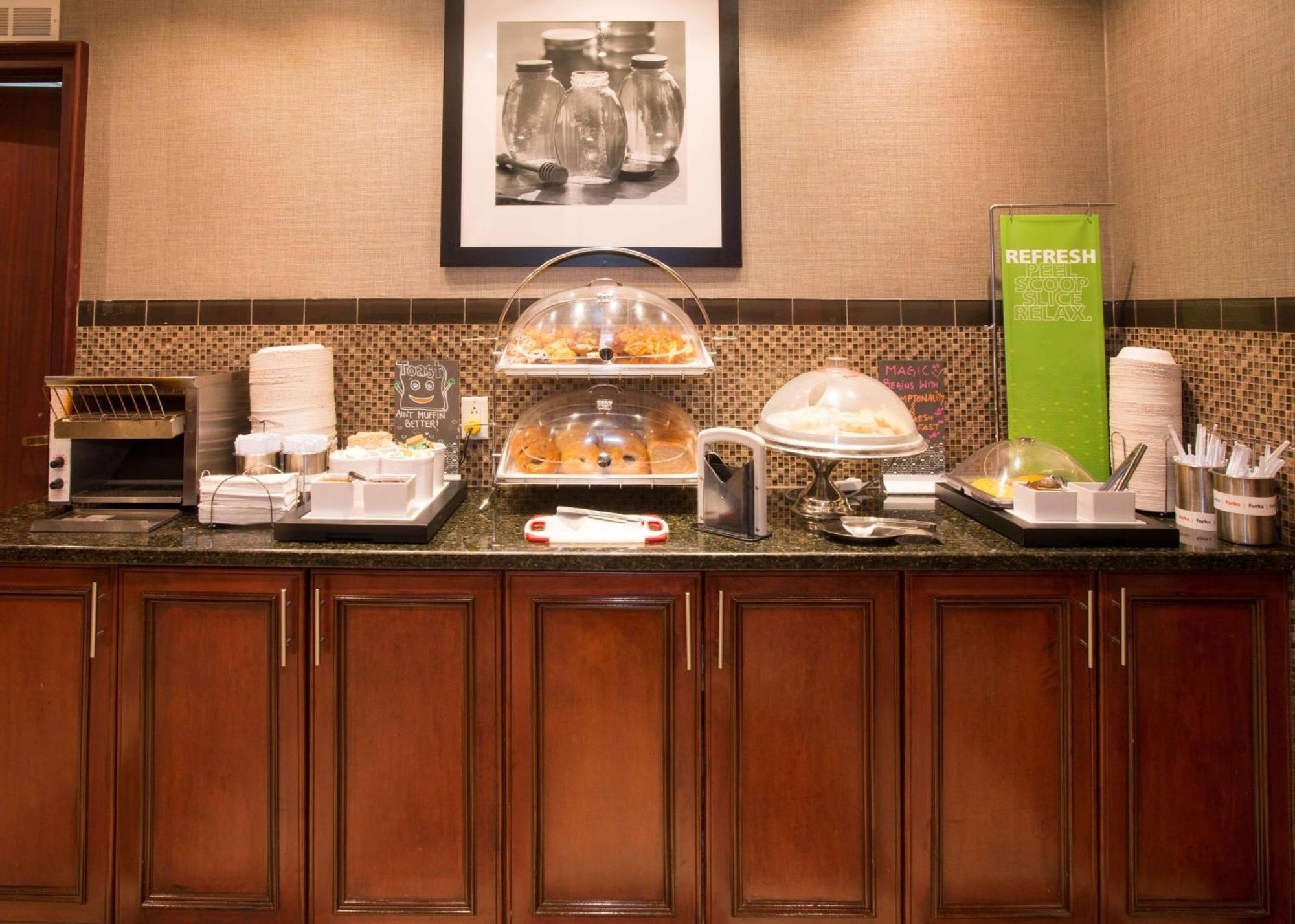 Hampton Inn Toronto-Mississauga West Dış mekan fotoğraf